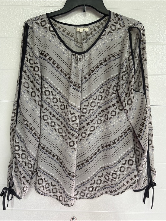 Maurices Tops - Maurices Gray Patterned Long-Sleeve Blouse with Black Trim